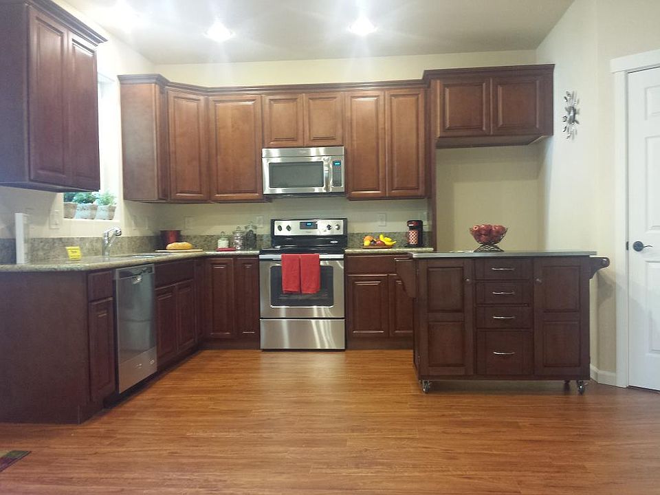 2nd image of 14397 SE Sierra Dr