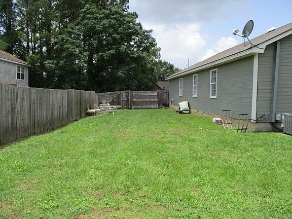 3rd image of 1311 Old Mill Pl