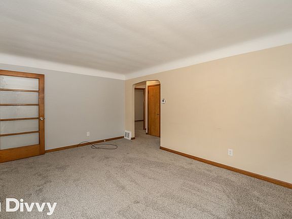 4th image of 4683 E 88th St