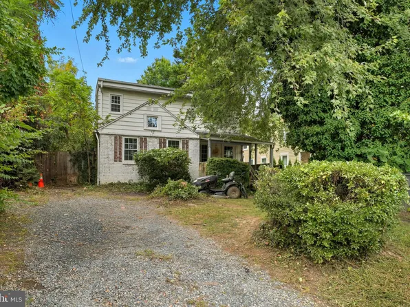 916 Crawford Dr, Rockville, MD 20851