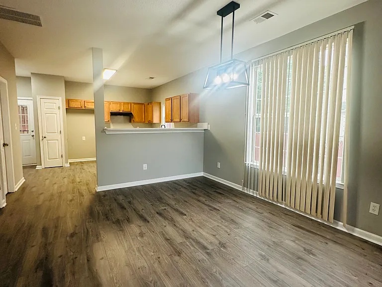 7302 Wagon Wheel Ct — Photo 5