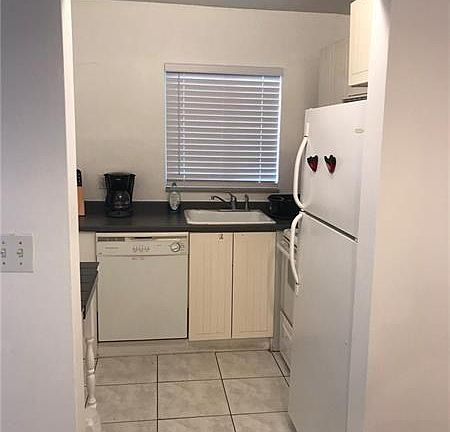 3rd image of 3030 NE 5th Ter APT 13