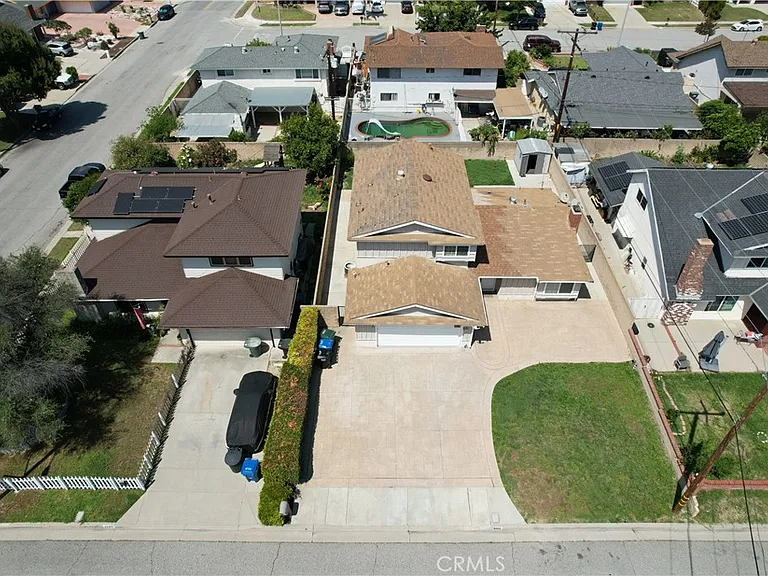 4037 S Ellesford Ave — Photo 41