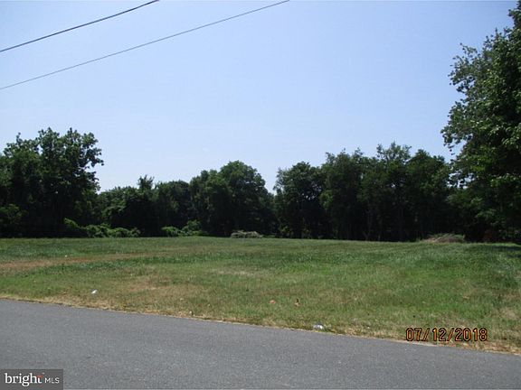 3rd image of 402 Truitt Ave