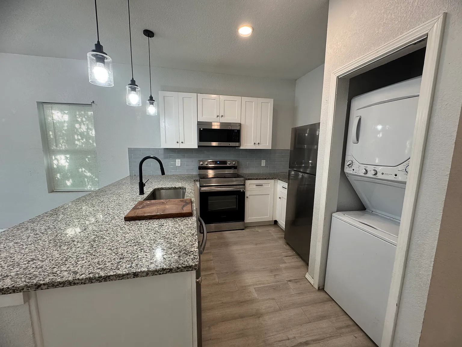 2 bed, 900 sqft, $1,150 — Photo 4