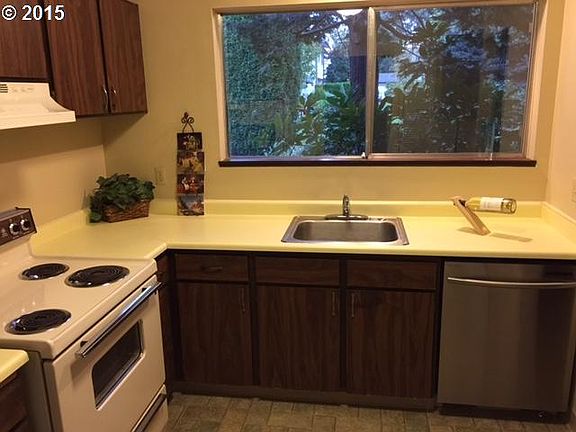 5th image of 321 NE 105th St #321