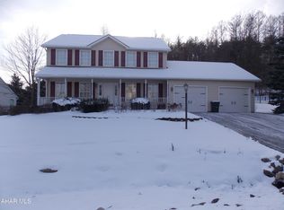 117 Park Forest Ln, Altoona, PA 16601