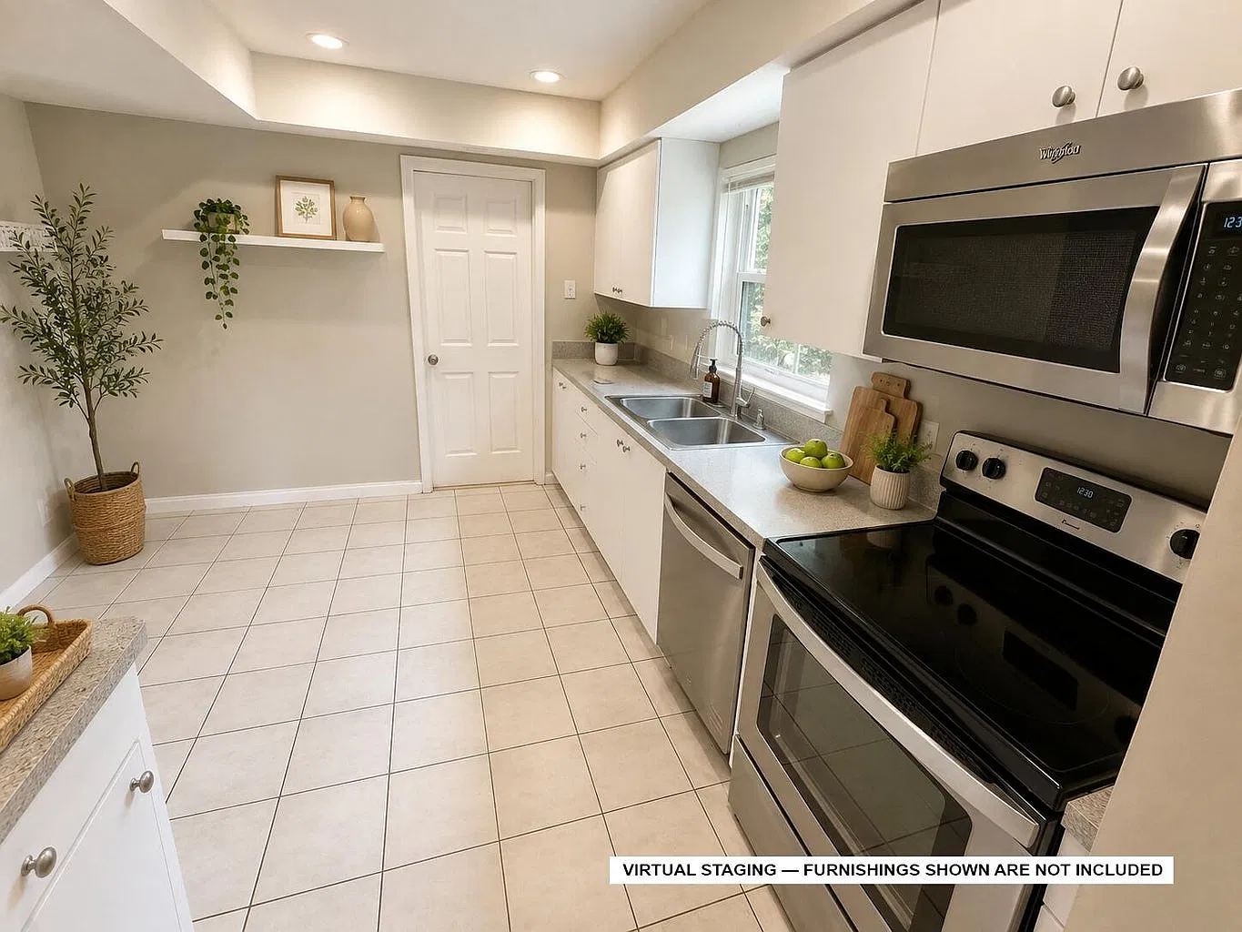 3 bed, 1428 sqft, $3,700 — Photo 3