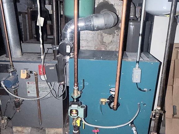 2nd image of 1846 S Main St