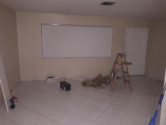 4th image of 2632 Van Buren St APT 10