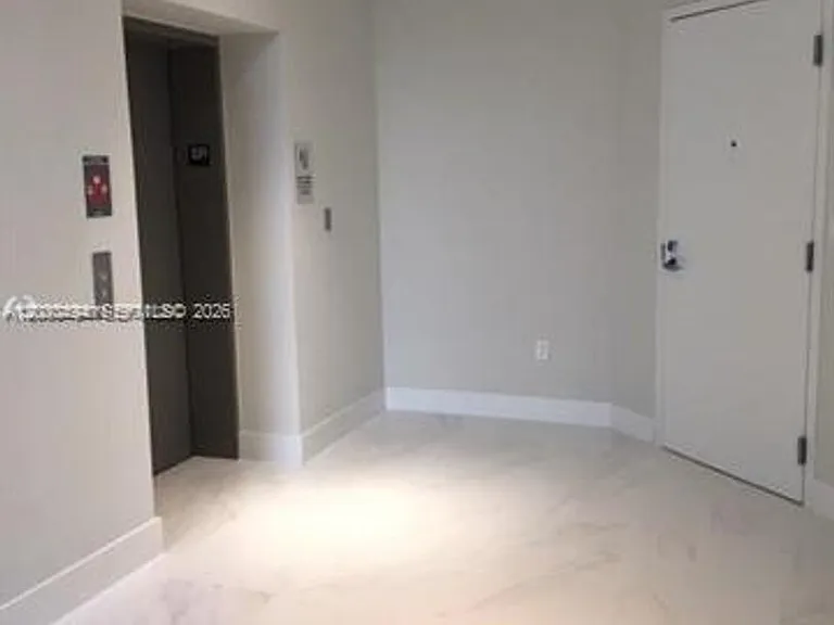16385 Biscayne Blvd #621 — Photo 5