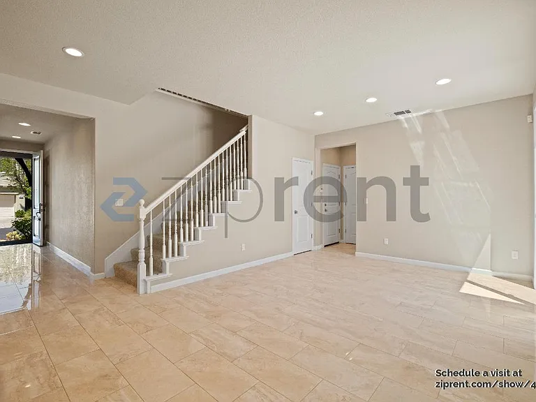 5023 Queensbury Way — Photo 9