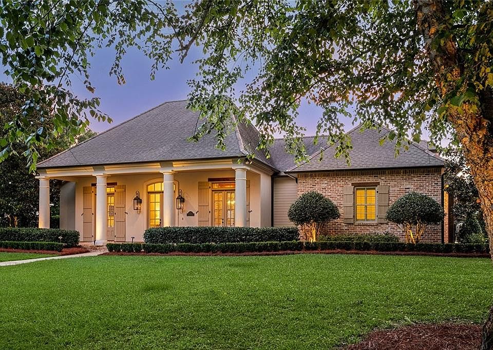1st image of 323 Black Jack Oak Dr