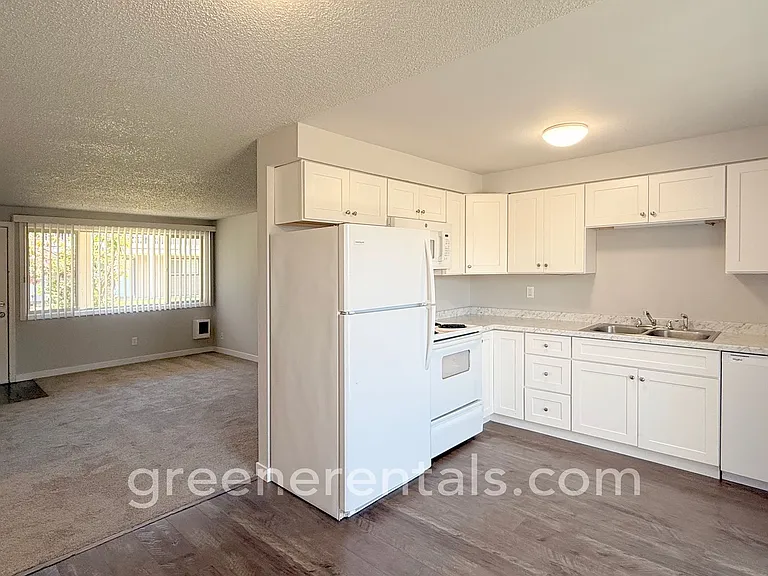 West Main Street Apartments — Photo 27