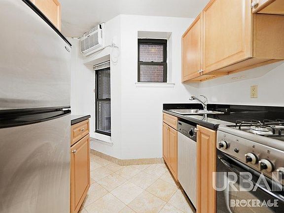 4th image of 35 Grove St APT 5D