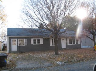 516 Gray Dr, Gibson City, IL 60936