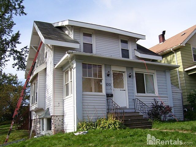 1st image of 1001 N 14th Ave E