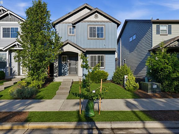 2nd image of 619 NE 137th Ave