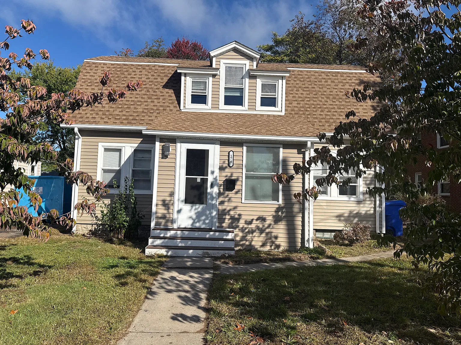 3 bed, 1230 sqft, $2,600 — Photo 1