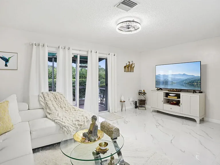 368 Waterside Dr — Photo 21