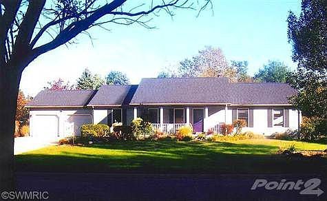 1st image of 67 Elm Ct