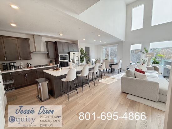 1306 E Talbot Dr, Kaysville, UT 84037
