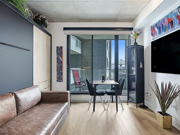4th image of 1150 Boulevard Rena Lavesque E #401