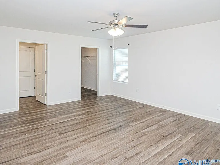 121 Maple Spring Trl — Photo 10