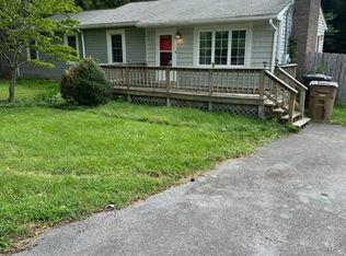 5710 Oak Rd, Knoxville, TN 37918