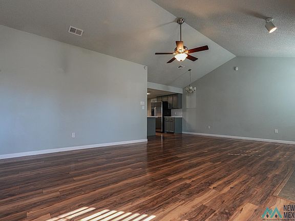 2nd image of 709 Corrales Rd