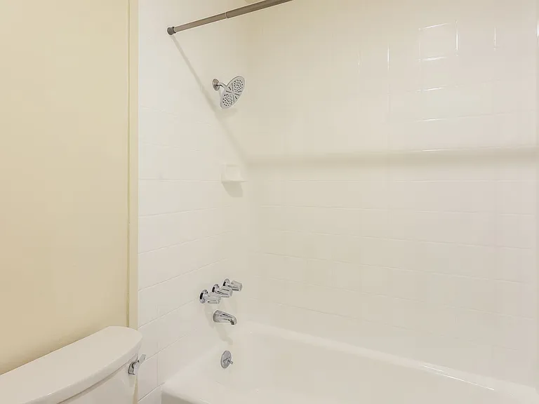 Beautiful, Quiet Community - Just Minutes from Downtown Walnut Creek — Photo 11