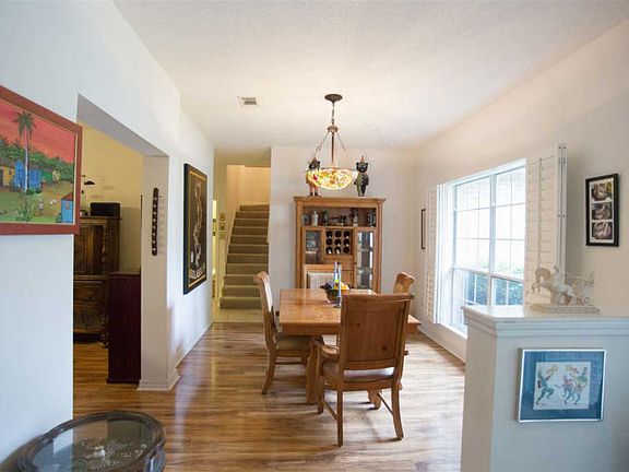 5th image of 6676 Hallendale Dr