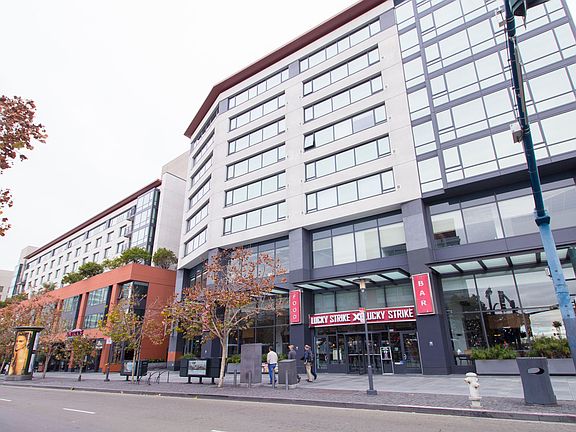 2nd image of 250 King St #60434818