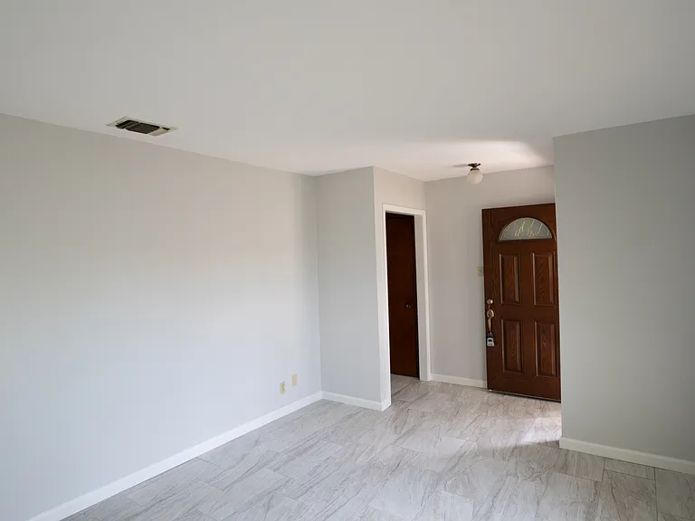 5235 Happiness St — Photo 5
