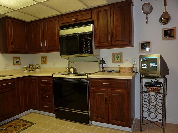 4th image of 205 White Oak Dr