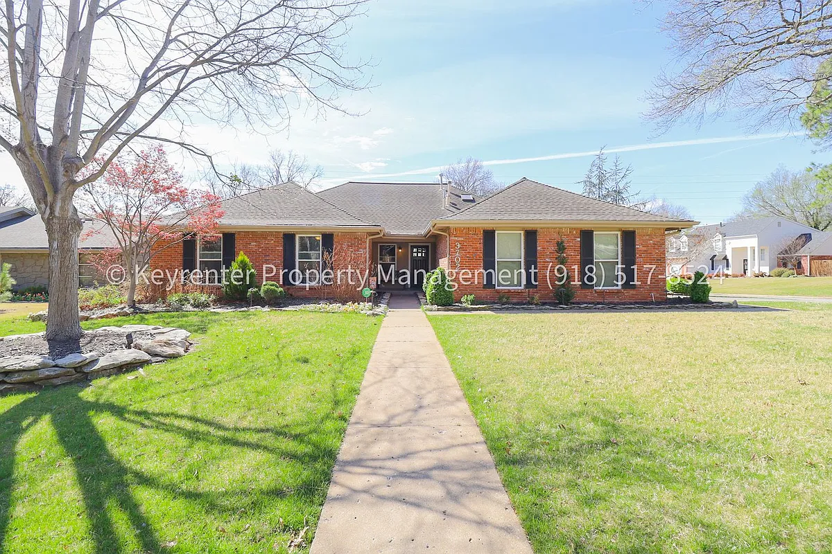 Building Photo - 3702 E 85th Pl S