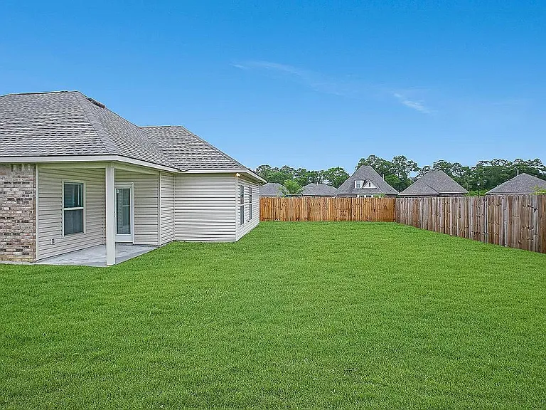 18497 Dove Hollow Dr — Photo 2
