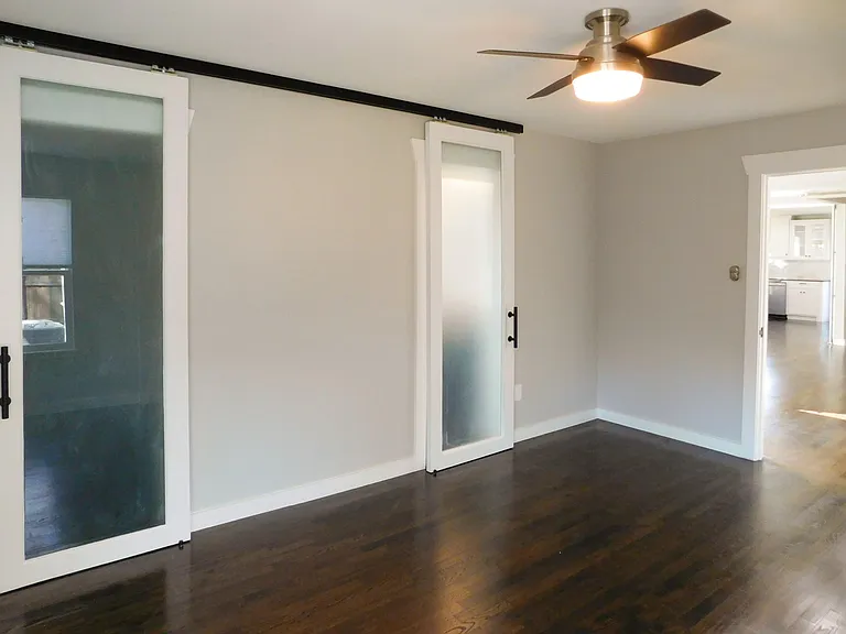 1001 Cardinal Ln — Photo 18