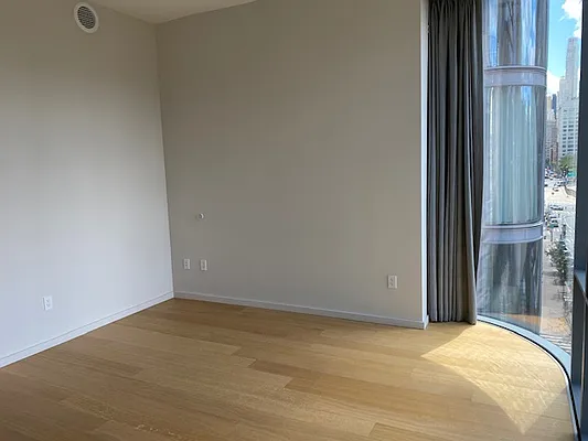 Rented by Kingstone Realty Inc | media 11