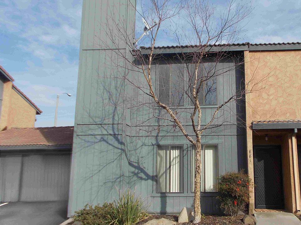 1st image of 881 Greenfield Ave