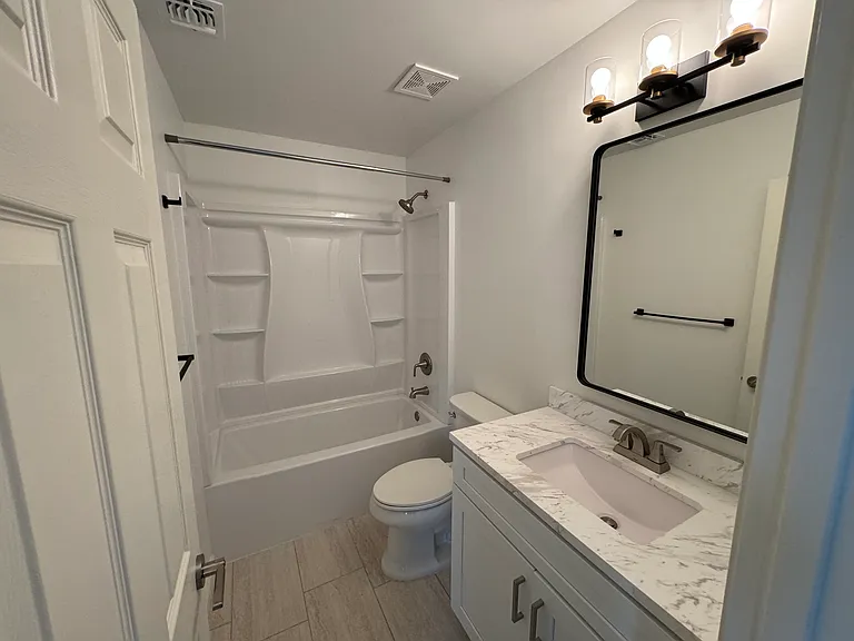 2062 E Orange St — Photo 16