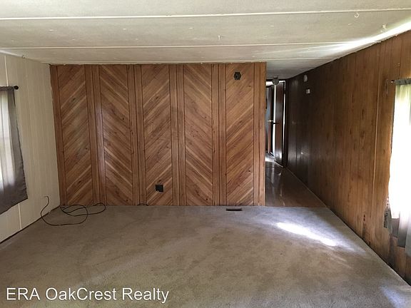 4th image of 1555 Fairfax Pike