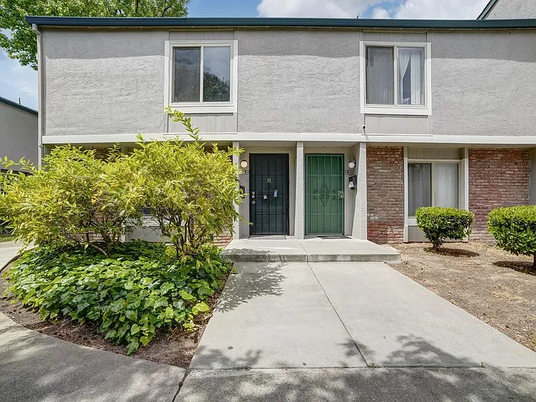 3370 Northwood Dr #A — Photo 1