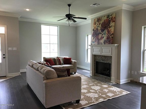 2nd image of 103 Piper Crest Ln
