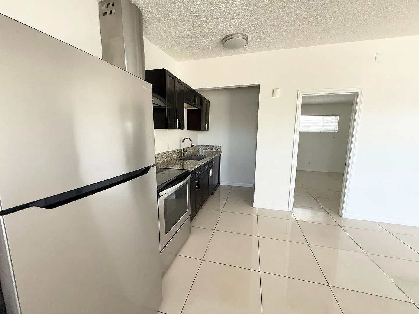 Downtown Las Vegas 2-Bedroom Condo — Photo 3
