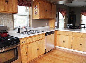 4th image of 10219 S Saint Louis Ave
