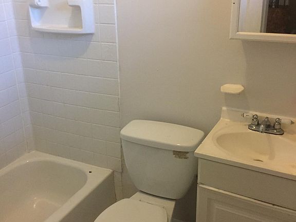5th image of 704 N Tatnall St #1