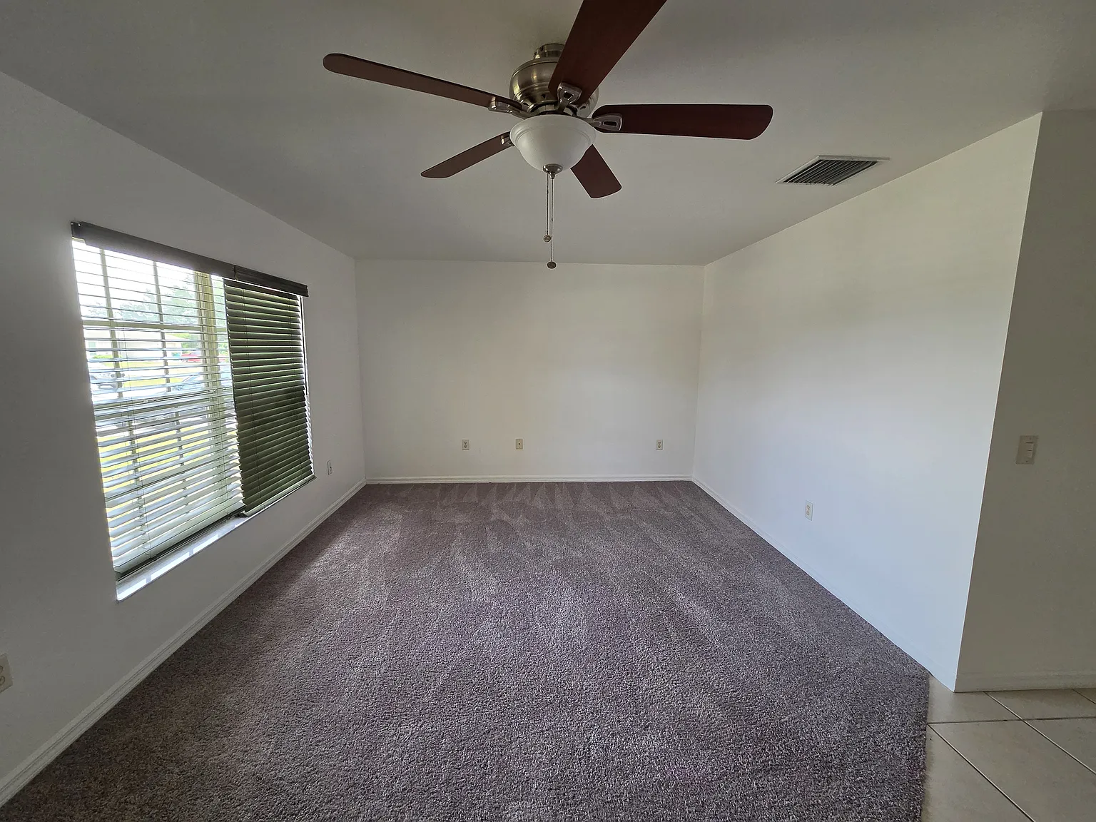 10483 Pendleton Ave — Photo 2