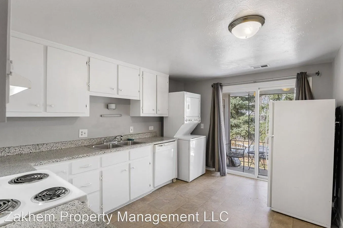 2 bed, 880 sqft, $1,600 — Photo 3