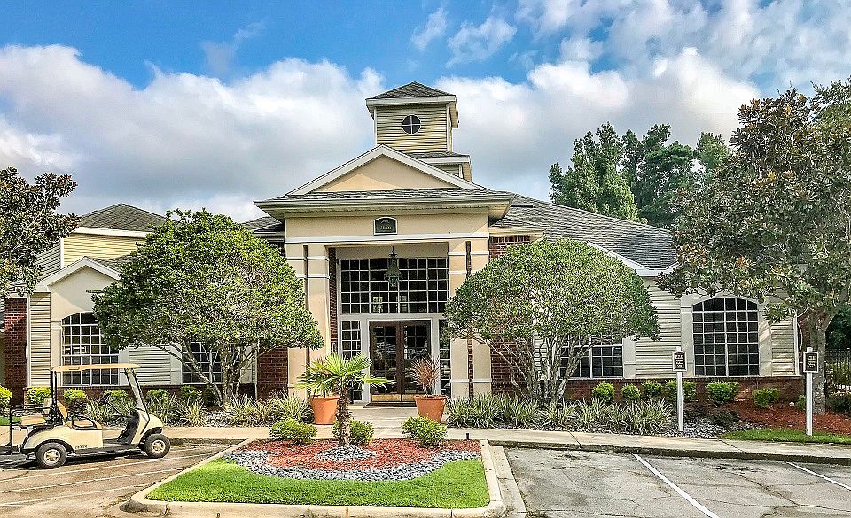 Clubhouse Entrance at 2626 Park Apartments
